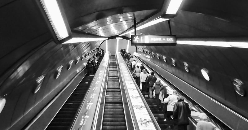 Prix d’un monte-escalier Stannah droit : le guide complet