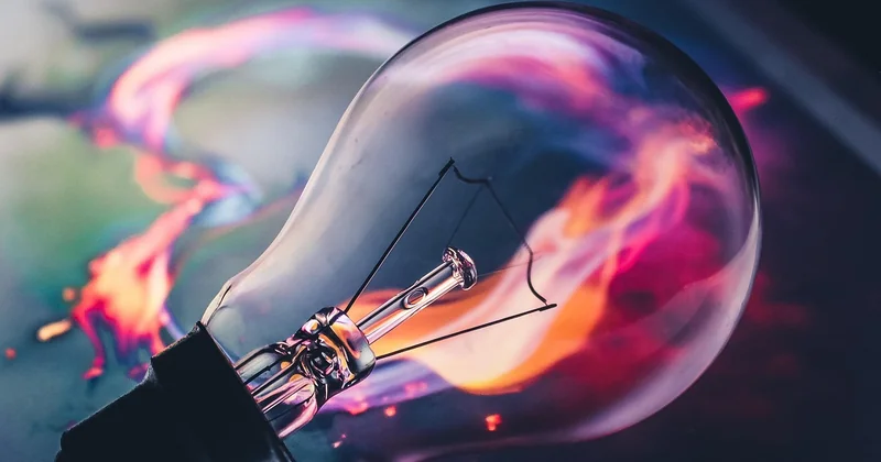 LED intégrée ou ampoules interchangeables : le vrai débat