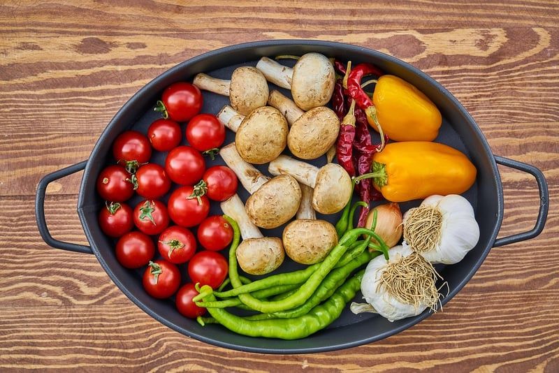 Staub ou Le Creuset : quel choix faire en cuisine en 2026 ?