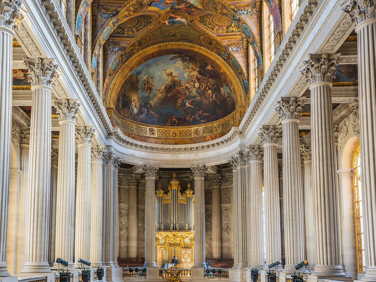 Les 4 erreurs qui ruinent votre plafond (et comment les éviter)