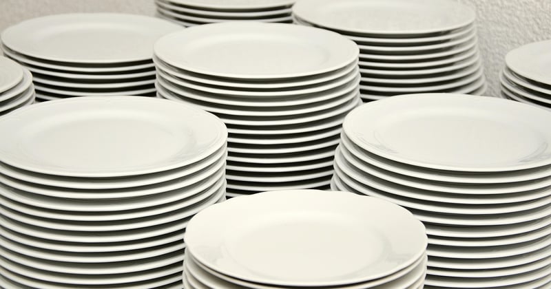 Porcelaine au lave-vaisselle : le guide pour la laver sans risque