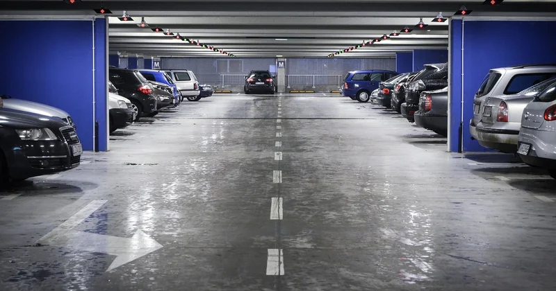 Le budget caché : parking et extras