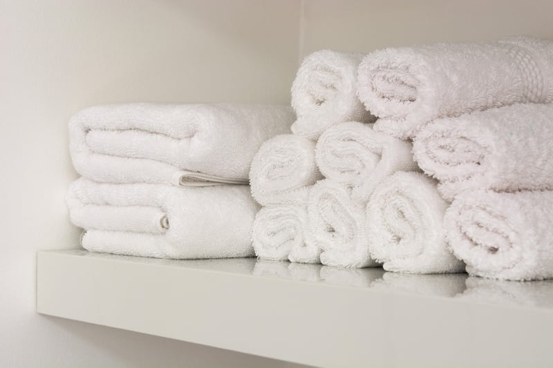 9 idées rangement salle de bain panier pour une salle de bain organisée en 2026