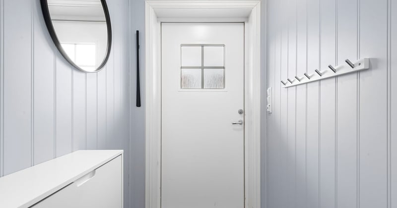 Ranger les manteaux d'hiver dans un petit appartement : 10 astuces gain de place
